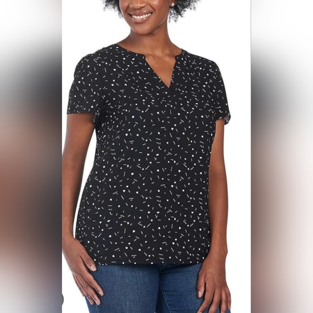 Hilary Radley Black and White Short Flutter Sleeve Top